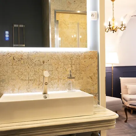 Domaine La Grange D Hotes 4*