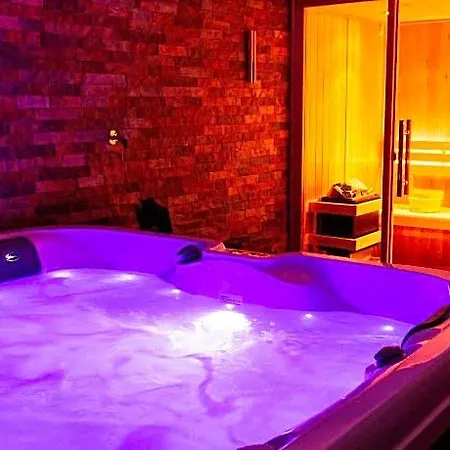 ベッド・アンド・ブレックファスト Domaine La Grange D Hotes 4*