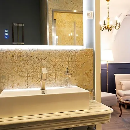 Domaine La Grange D Hotes 4*